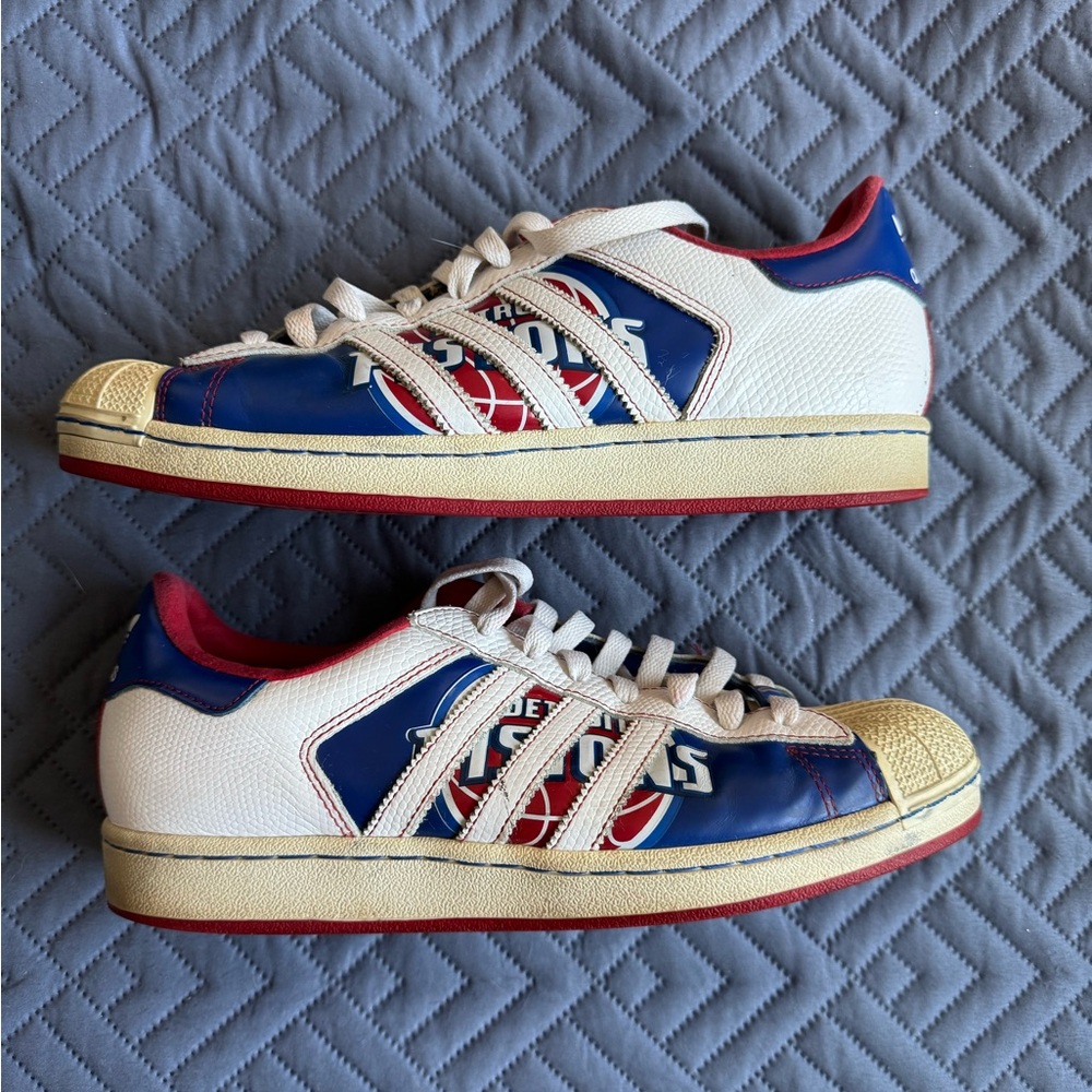 Adidas NBA Detroit Pistons Sneakers